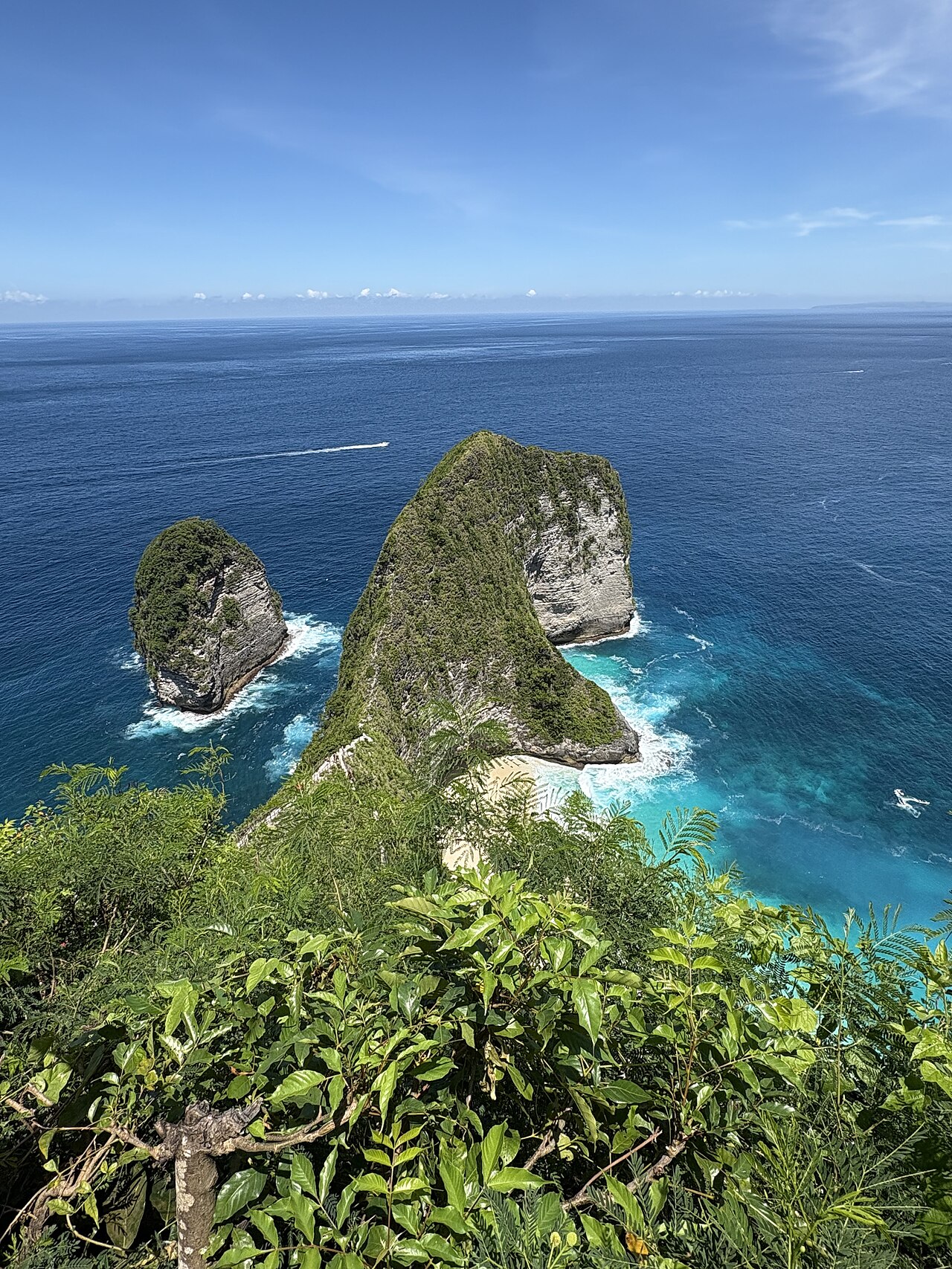 Nusa Penida coastline view